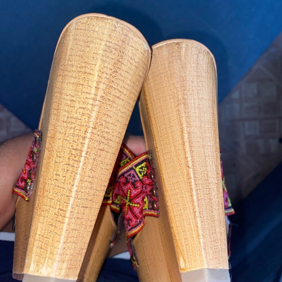 Justfab wedge slides - Picture 2 of 7